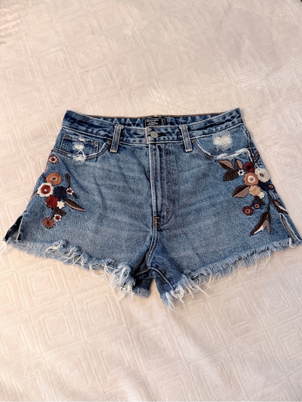 Abercrombie & Fitch Annie High Rise Denim Shorts Floral Embroidered size 27 4